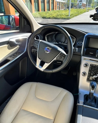 Volvo XC 60 cena 96999 przebieg: 144500, rok produkcji 2017 z Wrocław małe 137